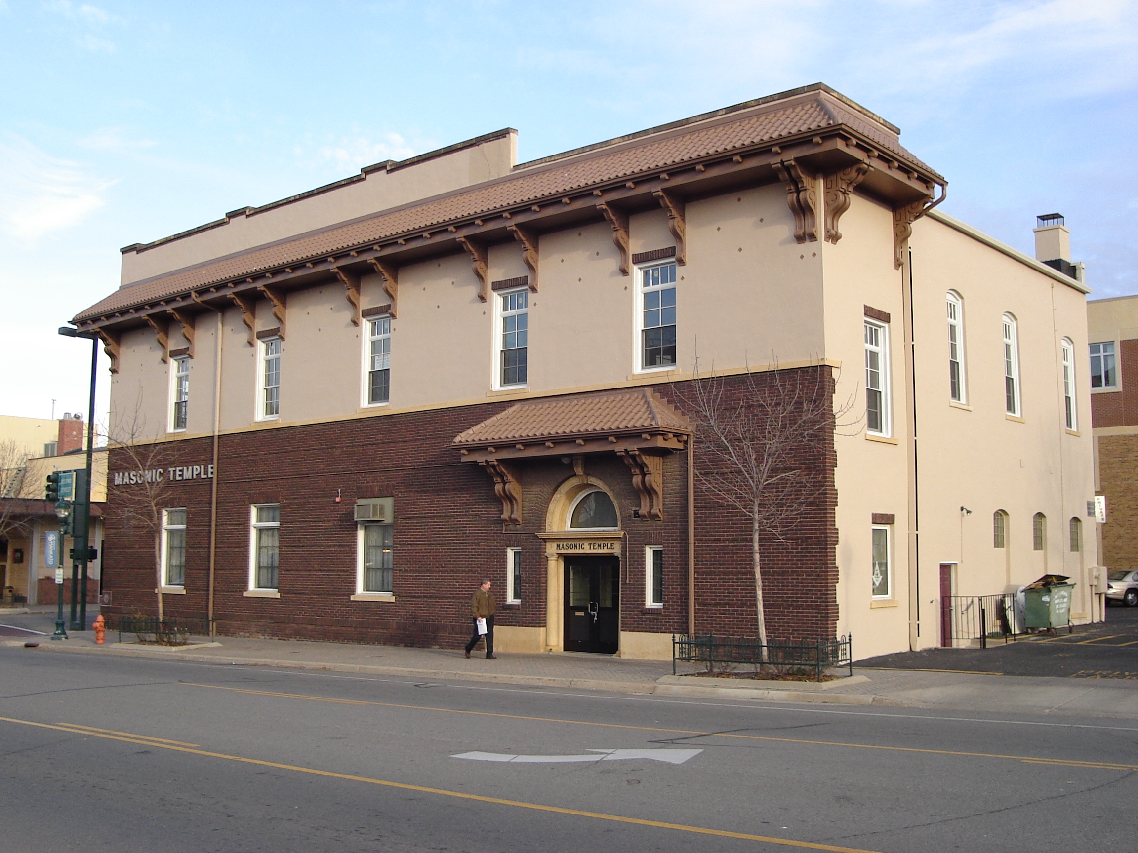 2006 temple building final 006.JPG
