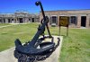 800px-USS_Hartford_Anchor.jpg